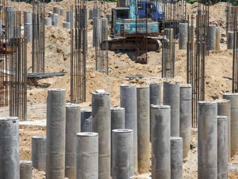 Building pile foundation