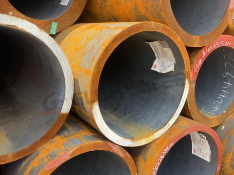 Large-diameter thick-walled seamless pipe