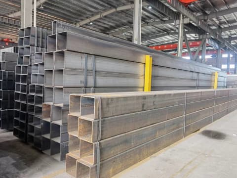 API BIS Certified Hot-rolled Q235/Q195 ERW Black Tube