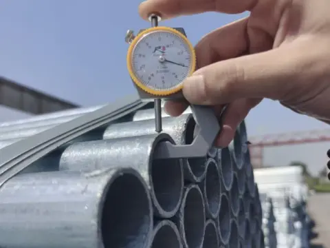 SGCH DN100 Z200 HDG round pipe