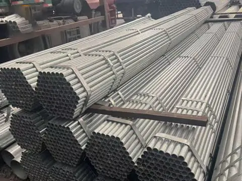 Hot-dip galvanized pipes for scaffolding and fences