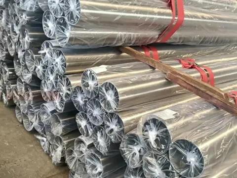 Inner packaging of stainless steel pipes