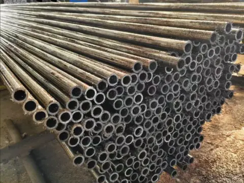 Supply Black Seamless Carbon Steel Pipe