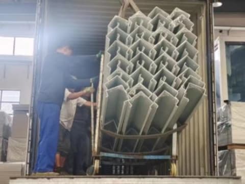 20ft flat pack container house loading
