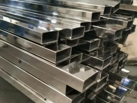 8K Mirror-Polished 304 SS Steel Pipe 40×60