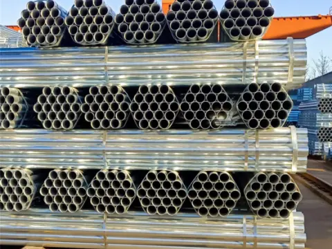 Q235 Carbon welded pipe Dock stacking