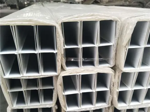 Outer packaging of aluminum rectangular tubes