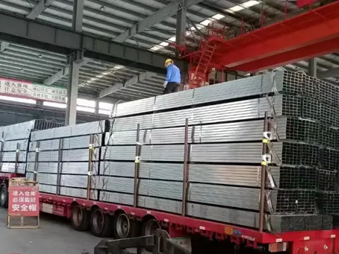 Shipping of aluminum square tubes